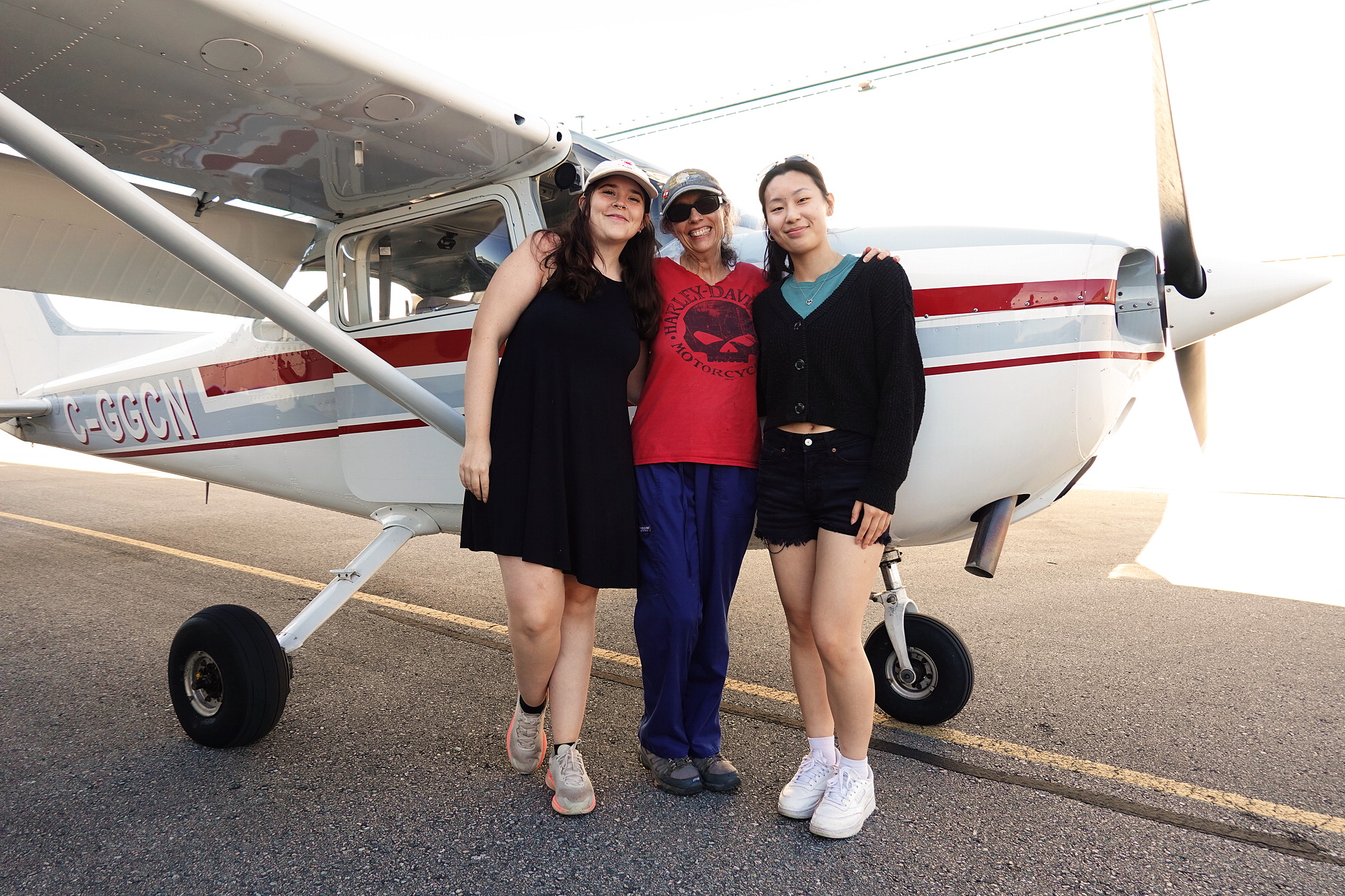 Faren (left), Janine, and Jenny