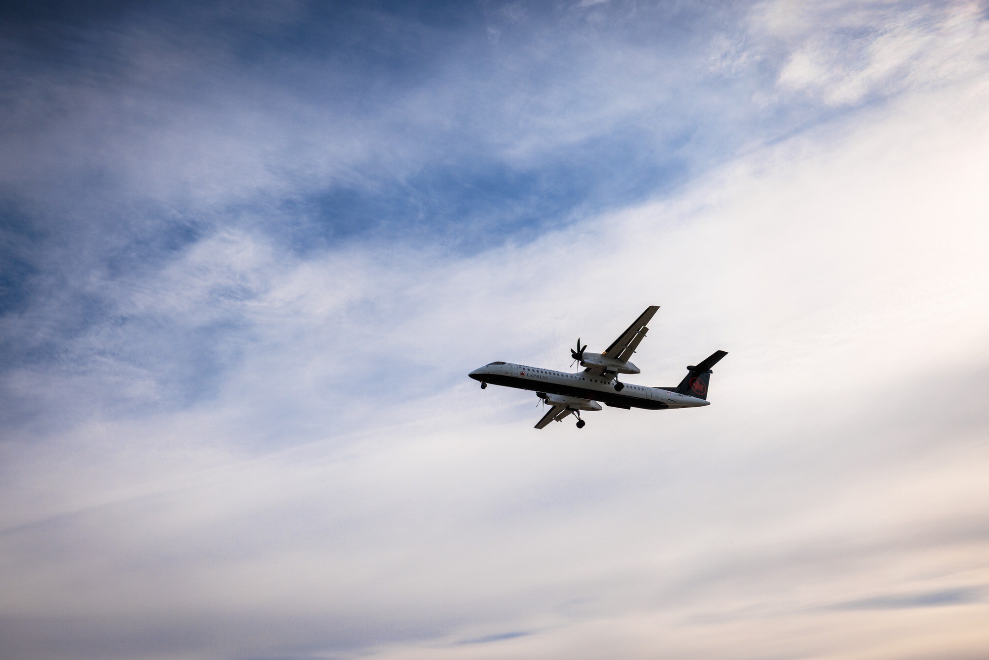 Air Canada Q400 (AKA Dash-8) on Final for Victoria International