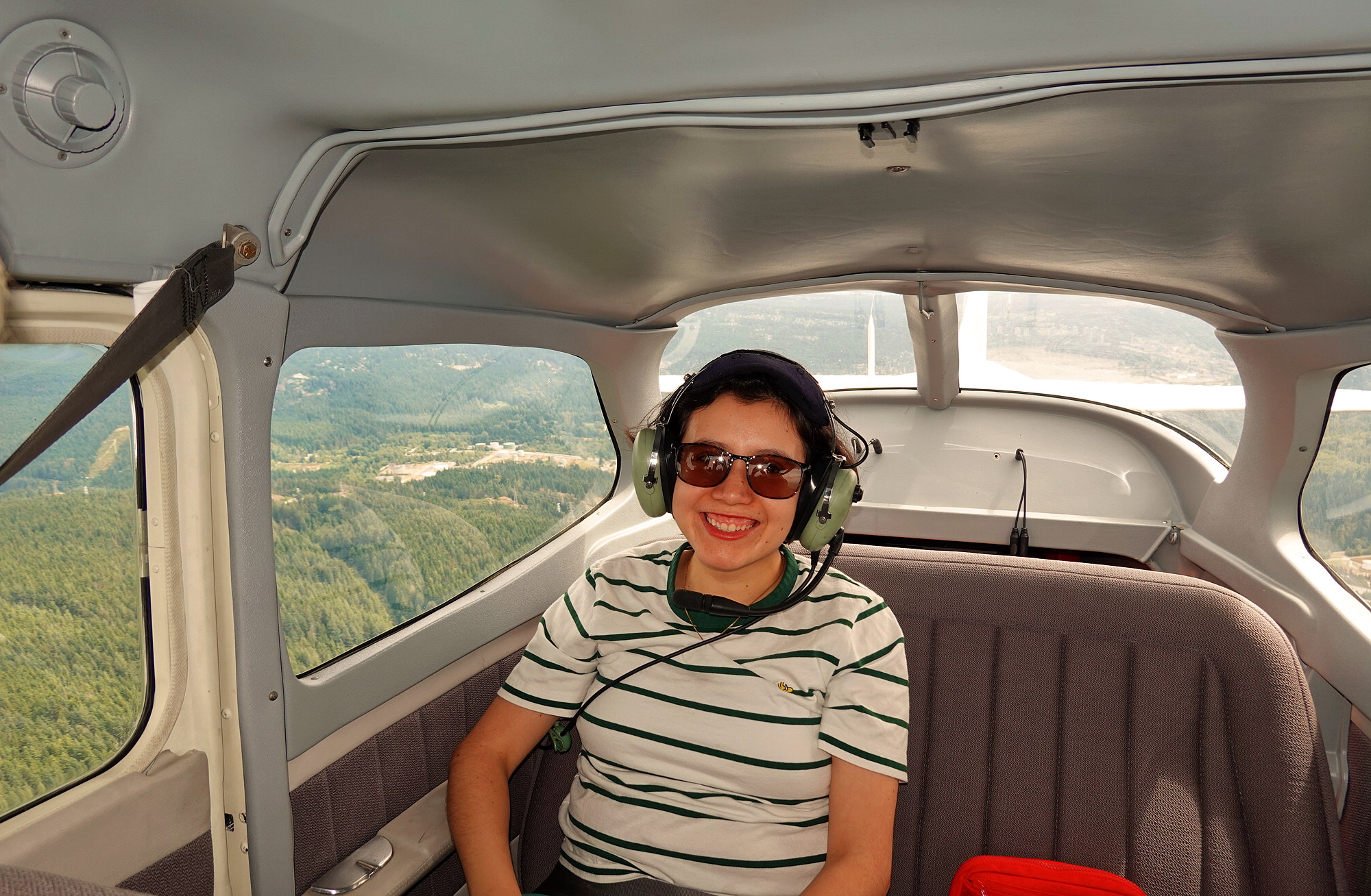 The passenger doesn't look too terrified